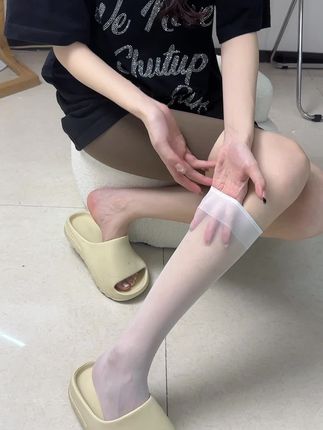 原味小腿袜:冬日温暖时尚优选