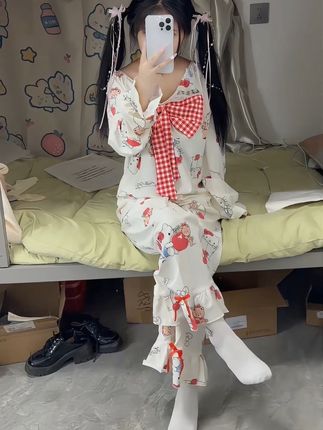 袜子穿搭女大学生正常穿搭