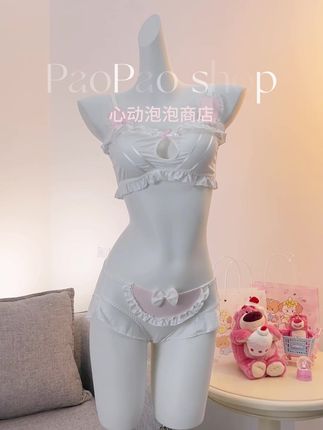 蜜桃小肚丝袜女仆裙